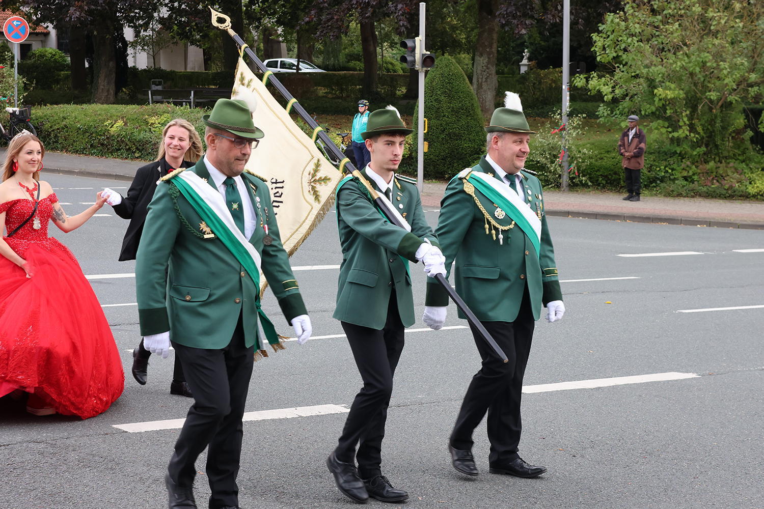 _8781048703