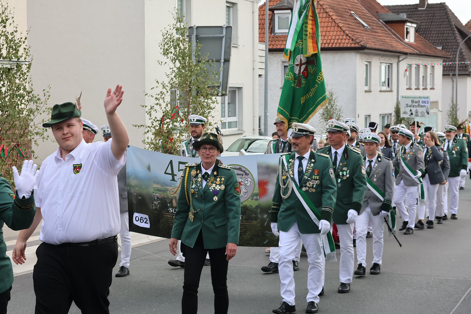 _9027923210